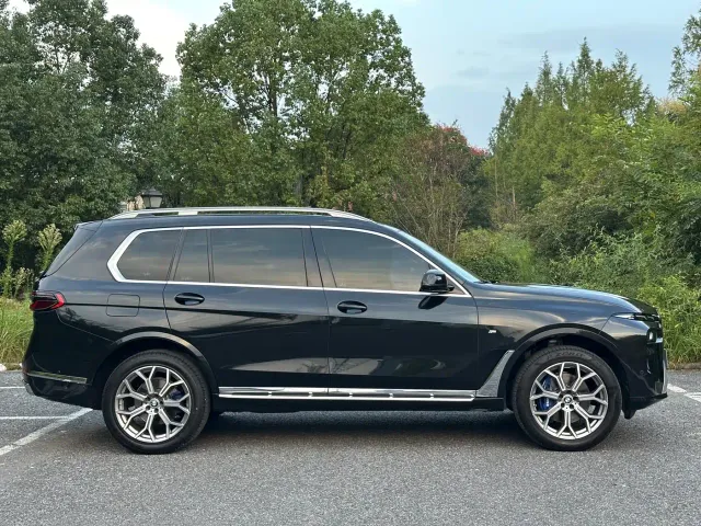 BMW X7 — Фото автомобиля 4