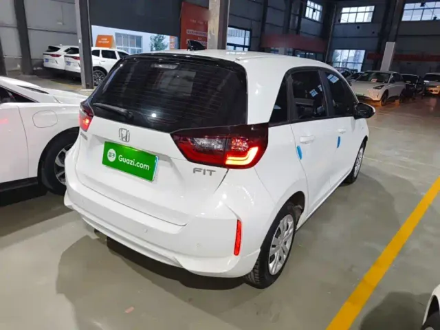 Honda Fit — Фото автомобиля 6