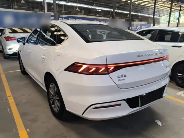 BYD Qin PLUS — Фото автомобиля 4