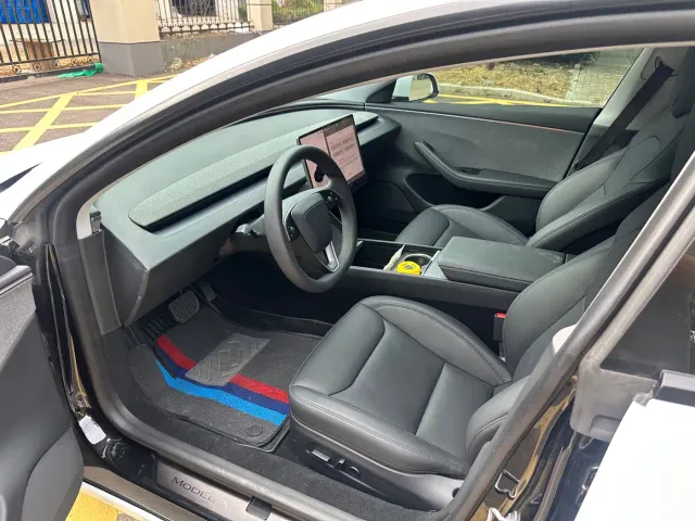 Tesla Model 3 — Фото автомобиля 7
