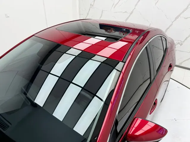 Mazda Axela — Фото автомобиля 7