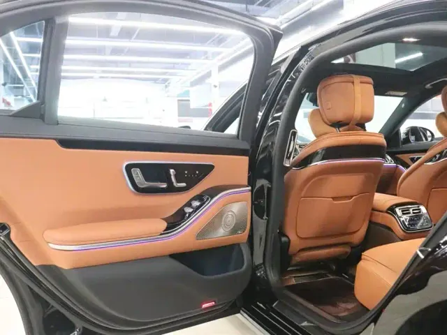 Mercedes-Benz S-Class — Фото автомобиля 22