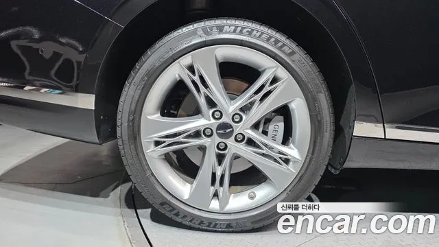 Genesis G90 Бензин 3.5 турбо AWD — Фото автомобиля 5