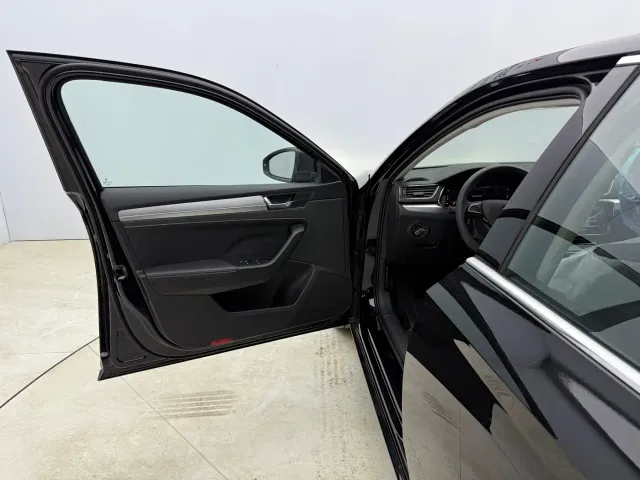 Skoda Superb — Фото автомобиля 15