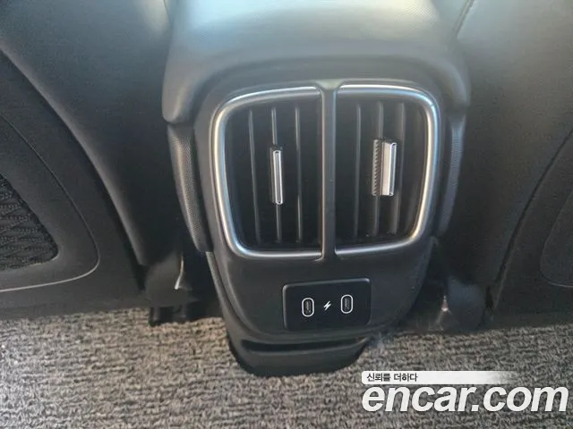 Hyundai Ioniq 6 — Фото автомобиля 11