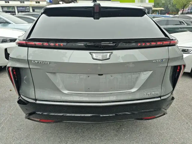 Cadillac Lyriq — Фото автомобиля 5