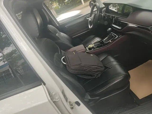 GAC Trumpchi M6 — Фото автомобиля 24