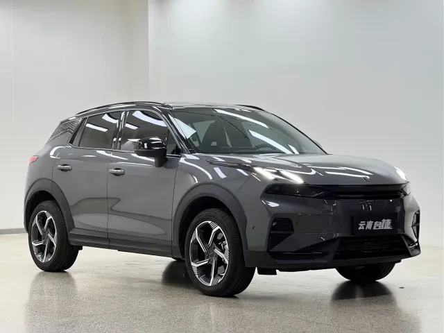 Lynk & Co 06 — Фото автомобиля 3