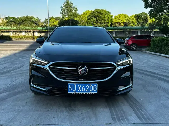 Buick LaCrosse — Фото автомобиля 2