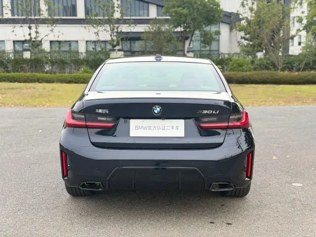 BMW 3 Series — Фото автомобиля 4