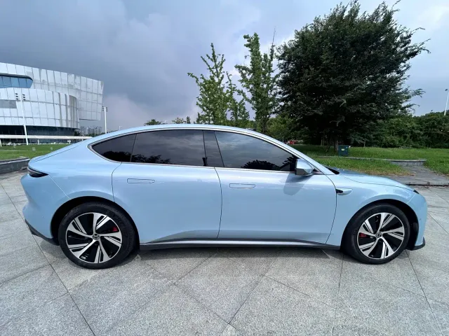 Nio ET5 — Фото автомобиля 7