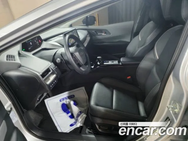 Toyota Prius 5th Gen — Фото автомобиля 8