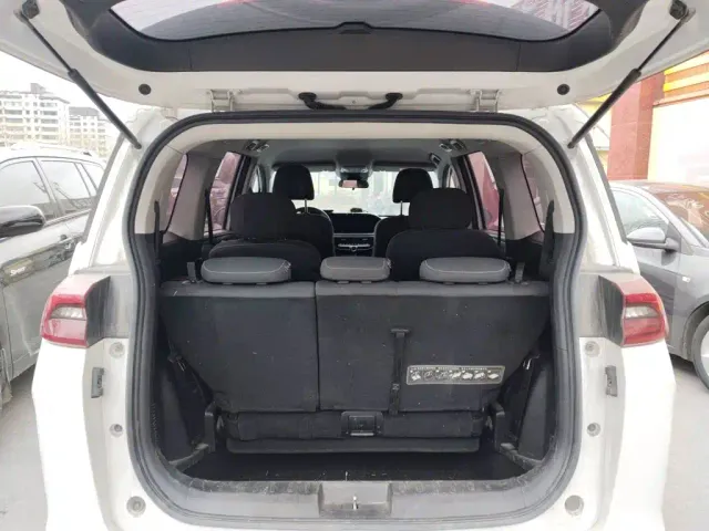 GAC Trumpchi Trumpchi M6 2023 PRO 270T DCT Elite Edition — Фото автомобиля 18