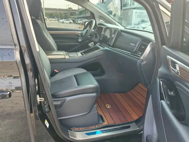 GAC Trumpchi M8 — Фото автомобиля 9