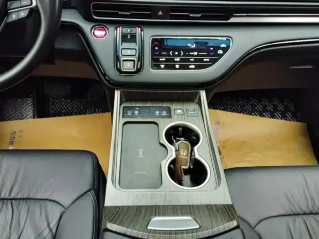 Honda Odyssey — Фото автомобиля 16