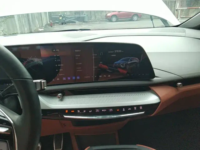 Cadillac Optiq — Фото автомобиля 12