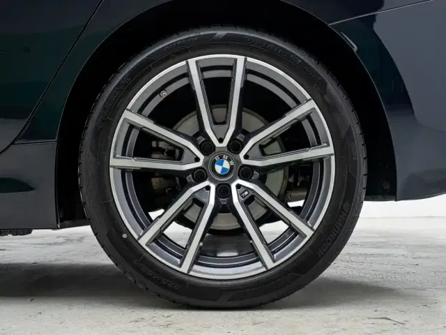 BMW 3 Series — Фото автомобиля 22