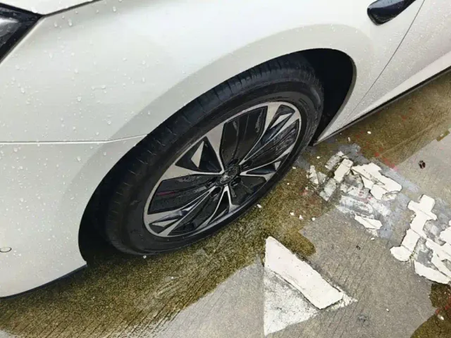 BYD Seal 07 DM-i — Фото автомобиля 24