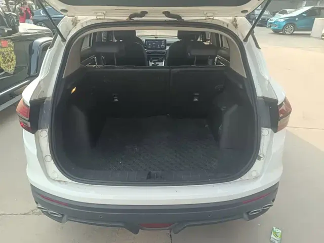 Geely Binyue — Фото автомобиля 18