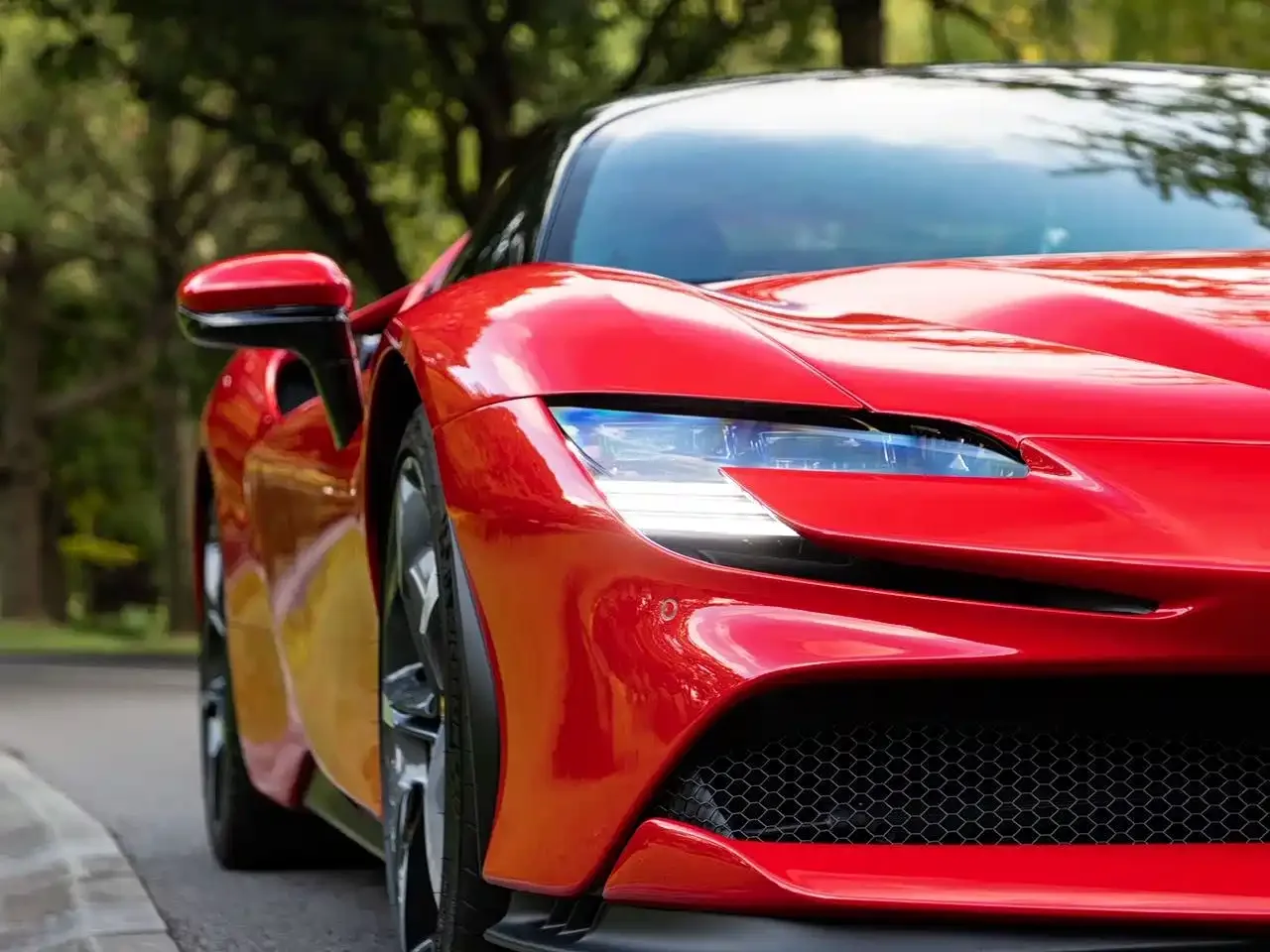 Ferrari SF90 2020 3.9T V8 Stradale — Фото автомобиля 3