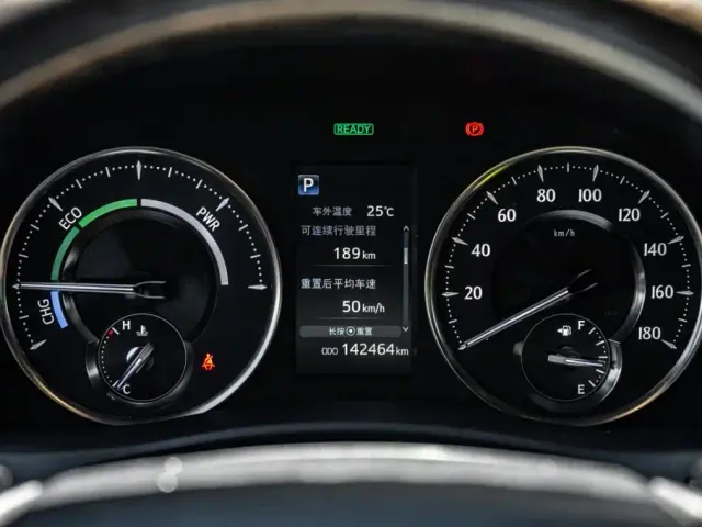 Toyota Vellfire — Фото автомобиля 8
