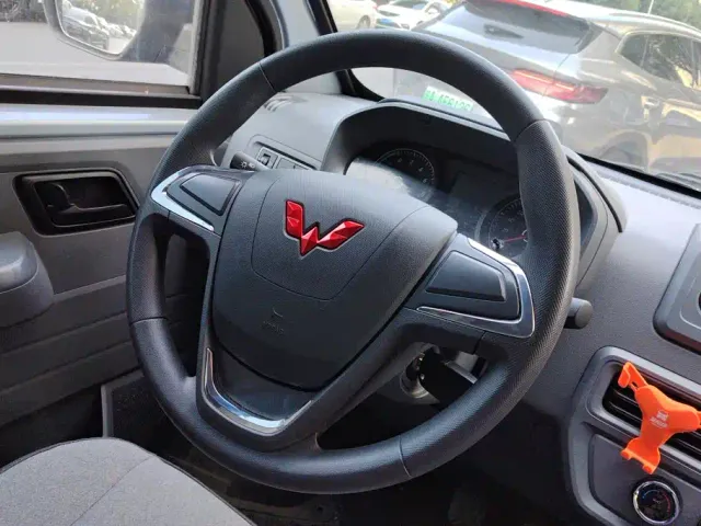 Wuling Yangguang — Фото автомобиля 15