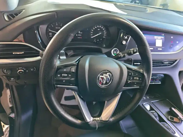 Buick Enclave — Фото автомобиля 10