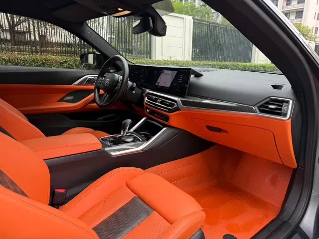 BMW M4 — Фото автомобиля 12
