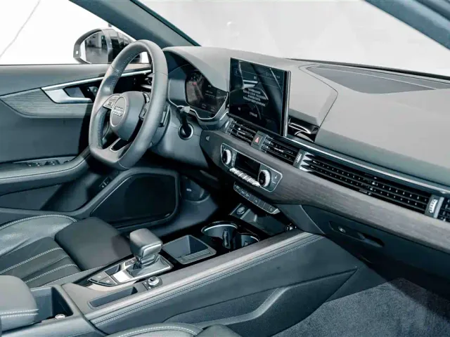 Audi A4L — Фото автомобиля 18