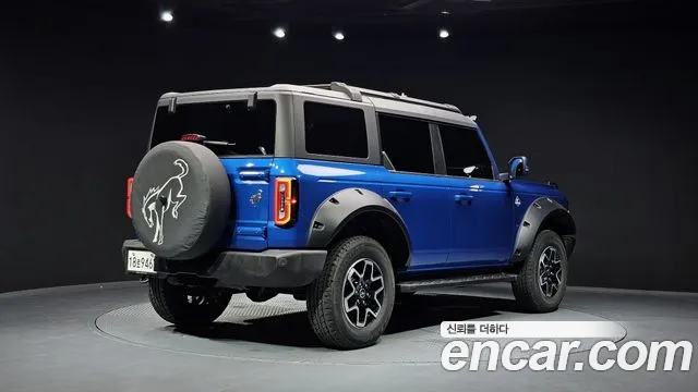Ford Bronco — Фото автомобиля 2