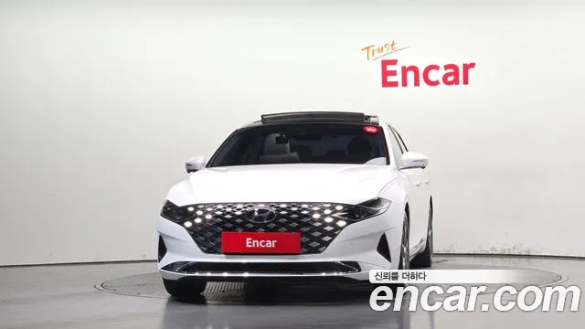 Hyundai Grandeur New — Фото автомобиля 3