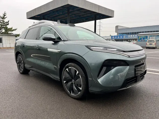 BYD Tang L — Фото автомобиля 3