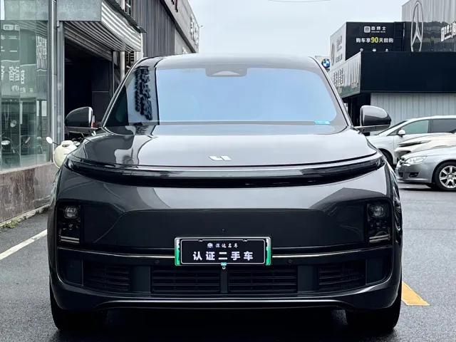 Li Auto L9 — Фото автомобиля 2