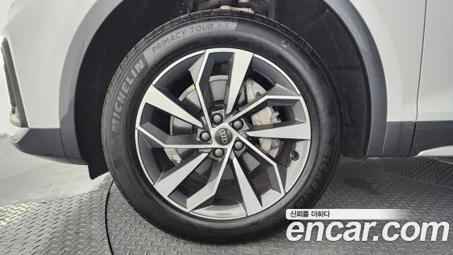 Audi Q5 45 TFSI quattro Sportback — Фото автомобиля 5