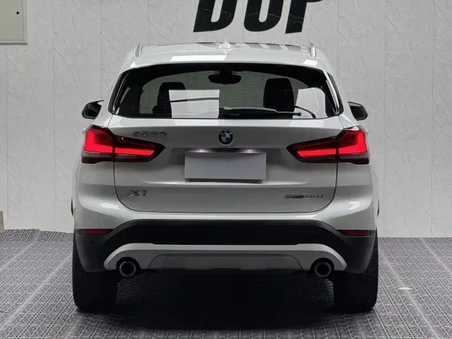 BMW X1 — Фото автомобиля 13