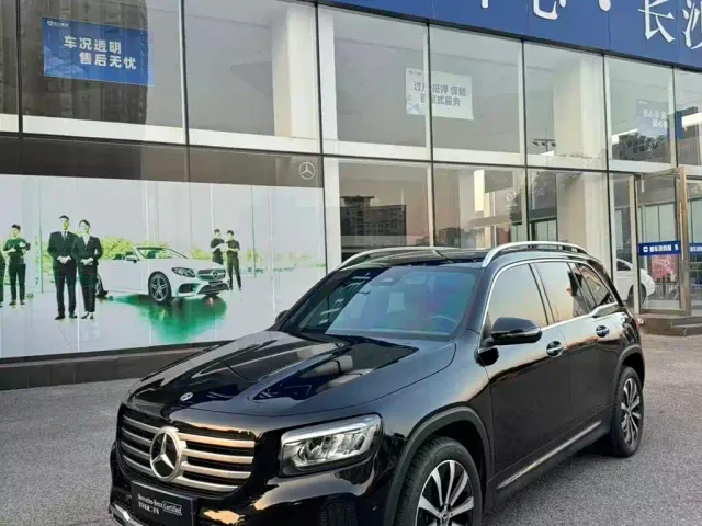 Фотография автомобиля — Mercedes-Benz GLB-Class