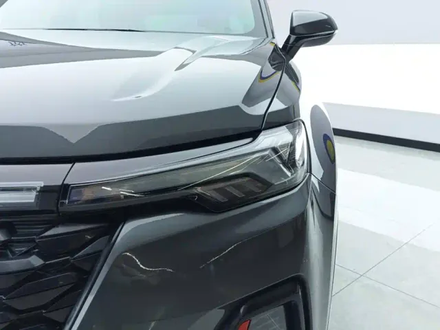 Changan CS35 Plus — Фото автомобиля 5