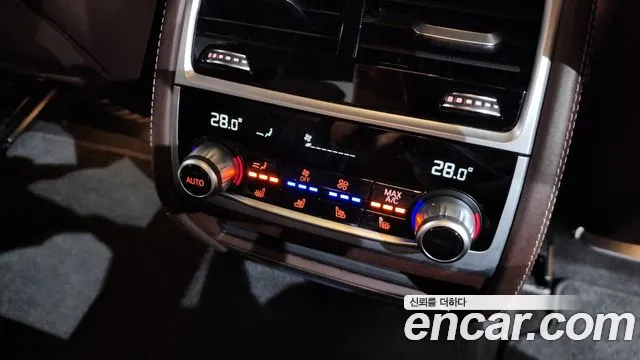 BMW 7 Series — Фото автомобиля 18