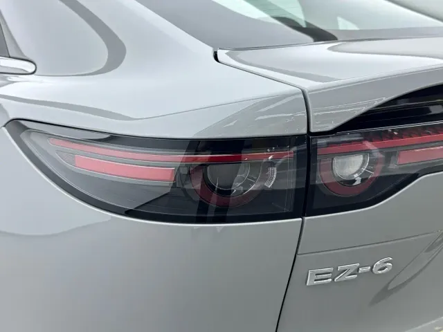 Mazda EZ-6 — Фото автомобиля 9