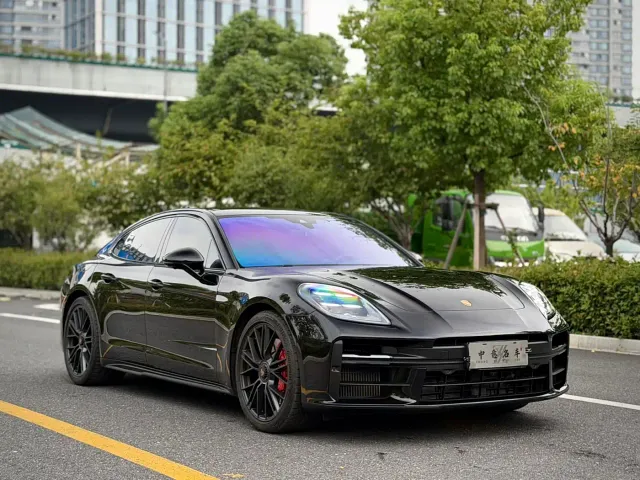 Porsche Panamera — Фото автомобиля 3