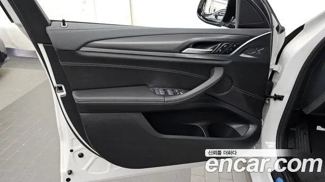 BMW X4 xDrive20i M Sport — Фото автомобиля 20
