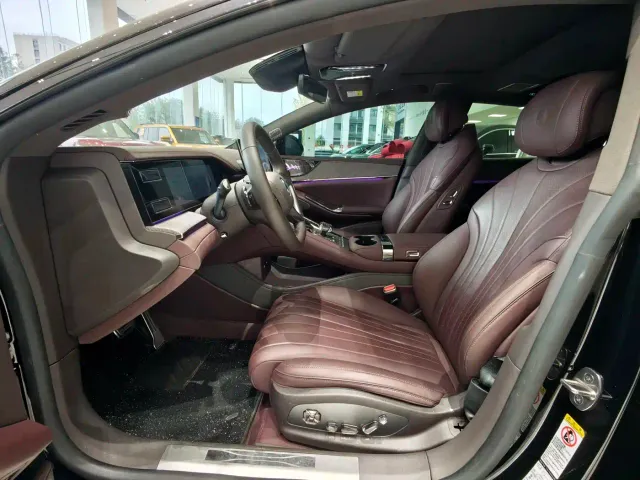 Denza Z9GT — Фото автомобиля 10