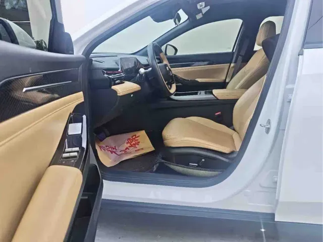 Geely Galaxy L6 — Фото автомобиля 5