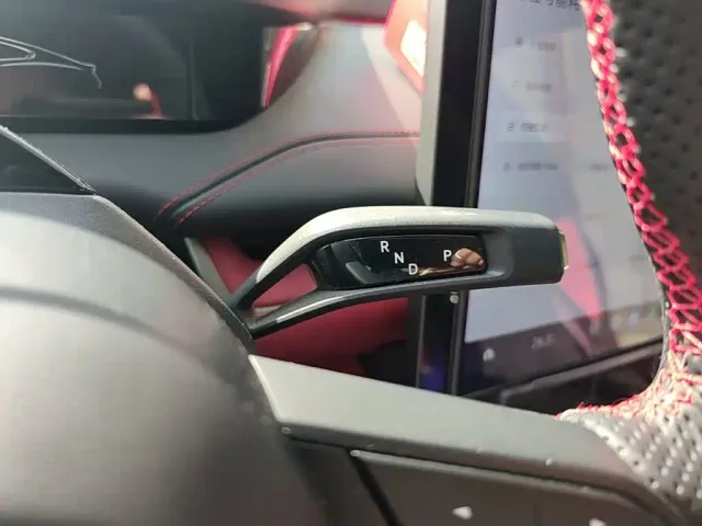 Xiaomi SU7 — Фото автомобиля 13