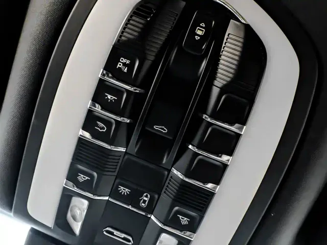 Porsche Macan — Фото автомобиля 17