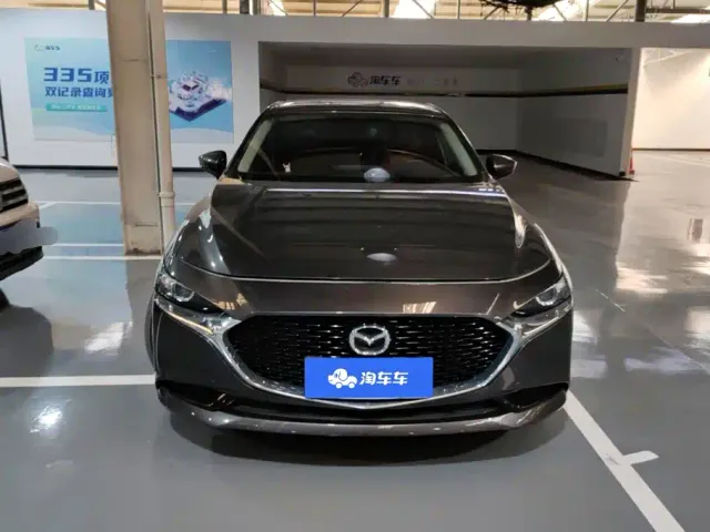 Mazda Axela — Фото автомобиля 2