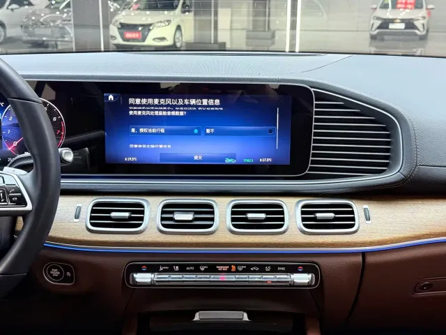 Mercedes-Benz GLE-Class — Фото автомобиля 12