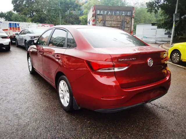 Buick Excelle — Фото автомобиля 6