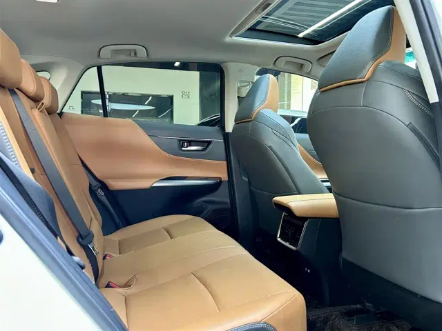 Toyota Venza — Фото автомобиля 11