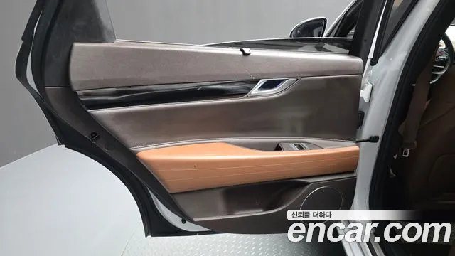 Genesis G80 RG3 — Фото автомобиля 14
